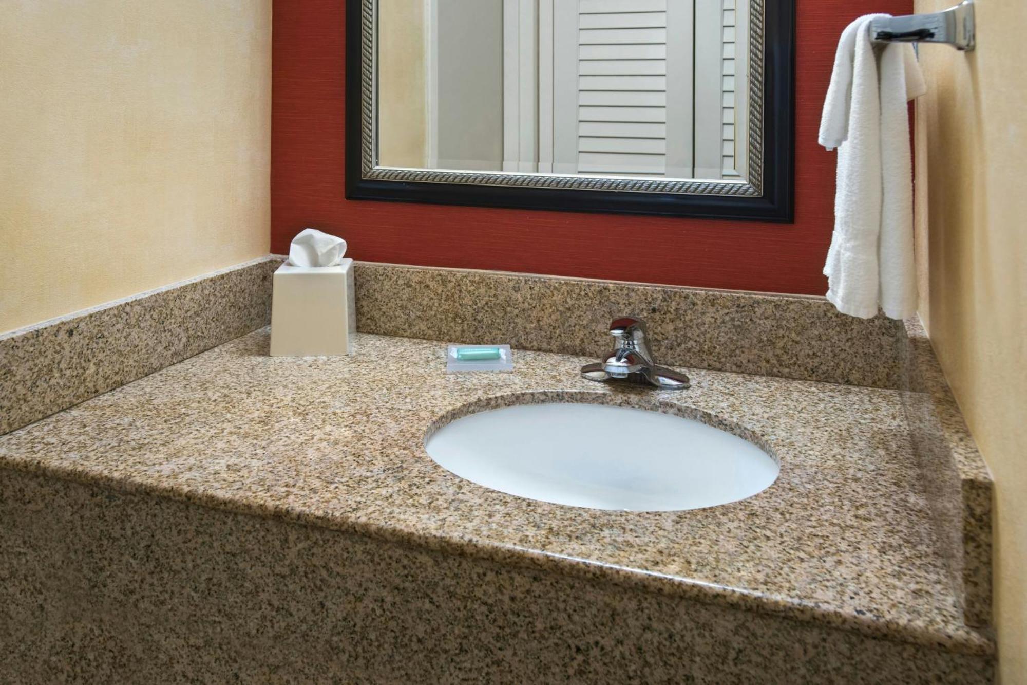 Hotel Courtyard By Marriott Mt. Laurel Mount Laurel Esterno foto